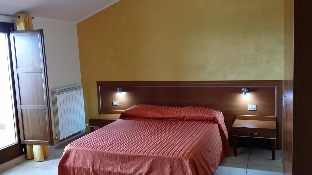 B&B Il Tulipano Rogliano Ruang foto