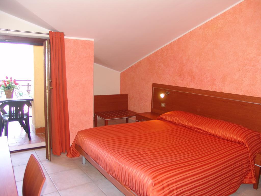 B&B Il Tulipano Rogliano Ruang foto