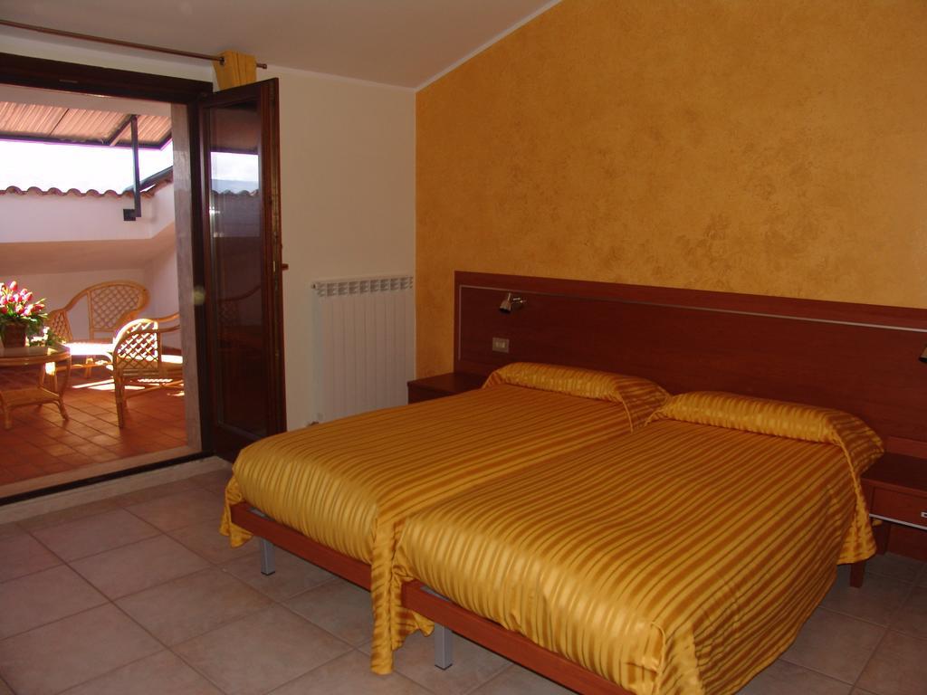 B&B Il Tulipano Rogliano Ruang foto