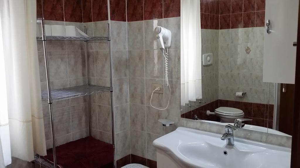 B&B Il Tulipano Rogliano Bagian luar foto