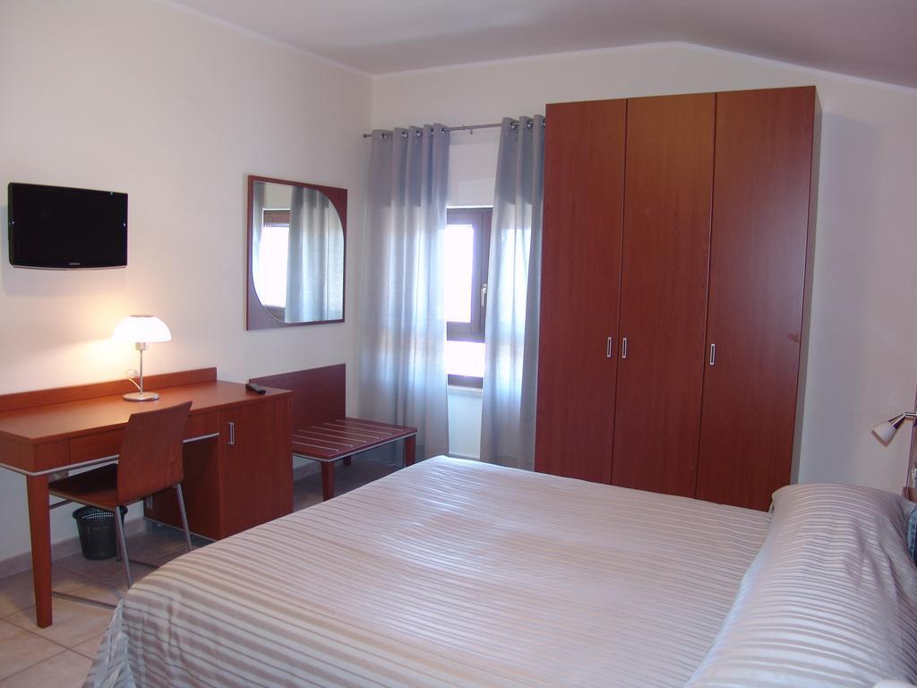 B&B Il Tulipano Rogliano Ruang foto